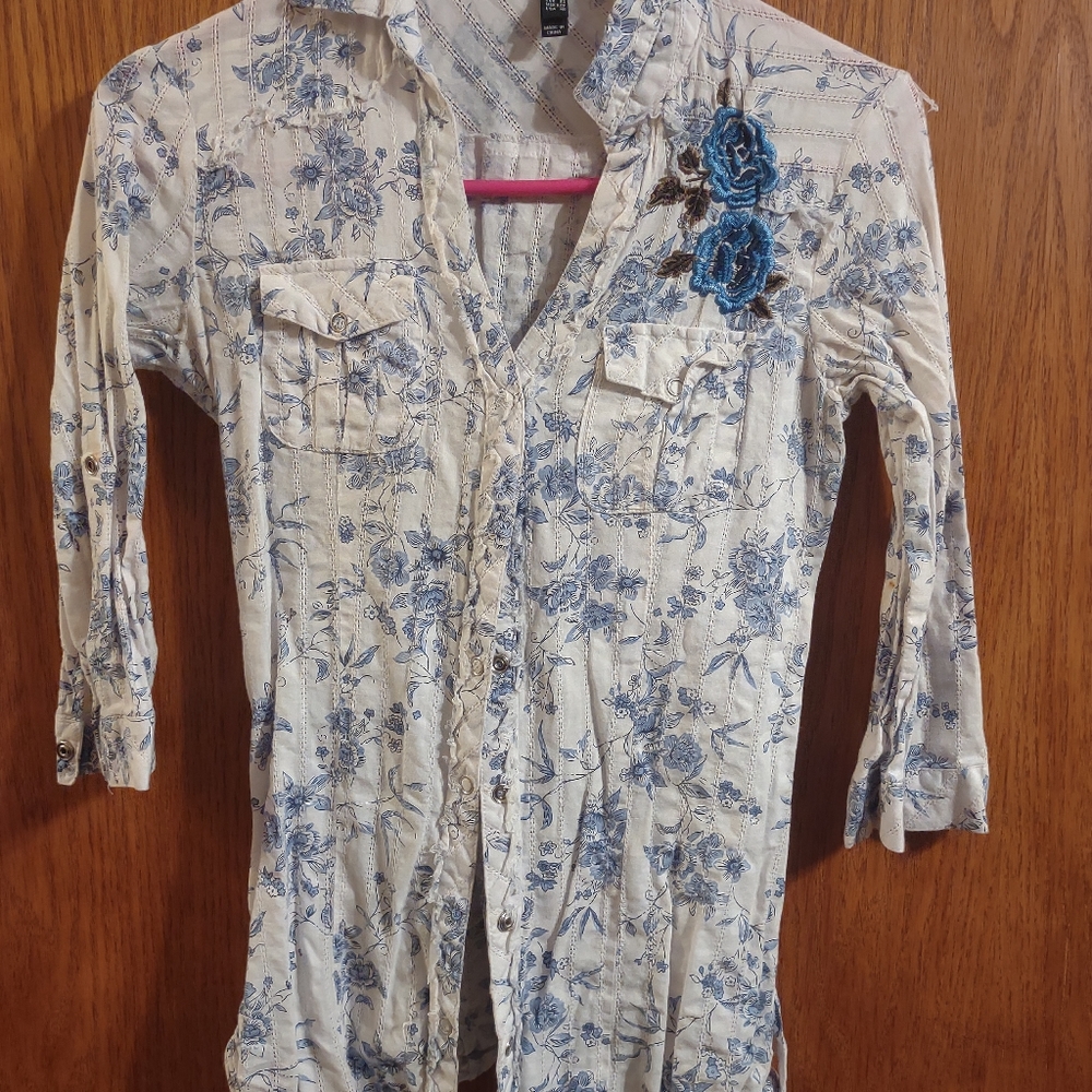 Western Style Shirt Beautiful 3/4 Sleeve